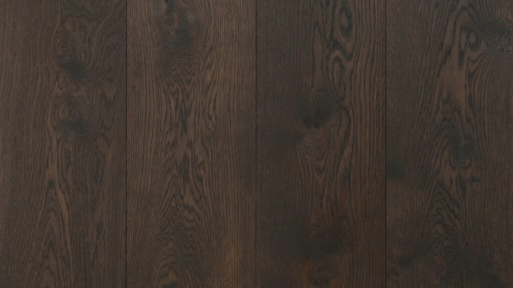 eiken houtenvloer van Uipkes in kleur steenkool zwart